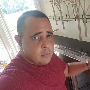 Meet your Posher, Adel barreras